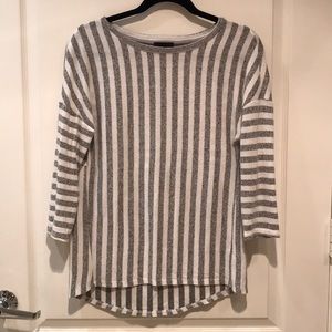 W5 3/4 length sweater